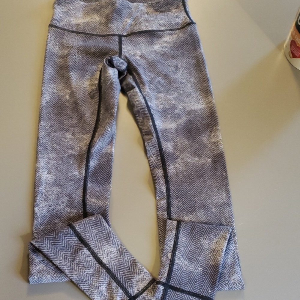 Lululemon full length size 4